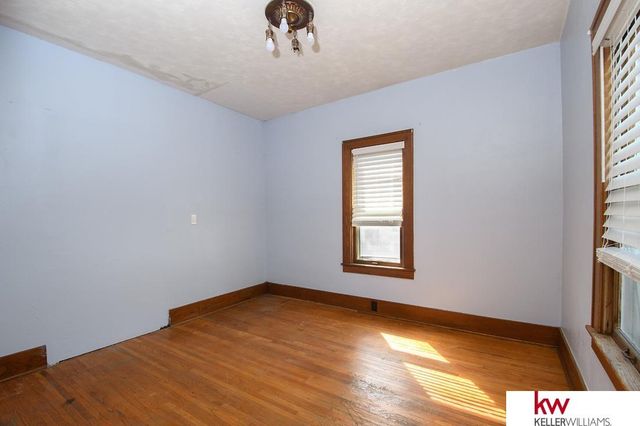 729 N Commercial Avenue, Superior, NE 68978