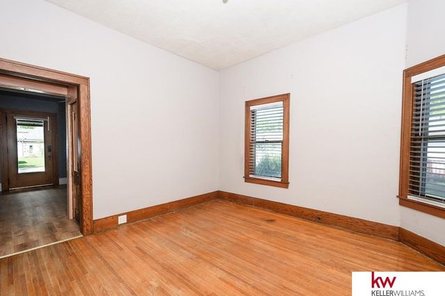 729 N Commercial Avenue, Superior, NE 68978