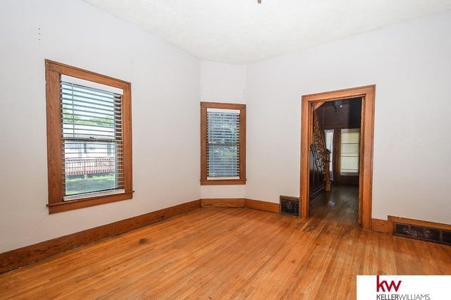 729 N Commercial Avenue, Superior, NE 68978