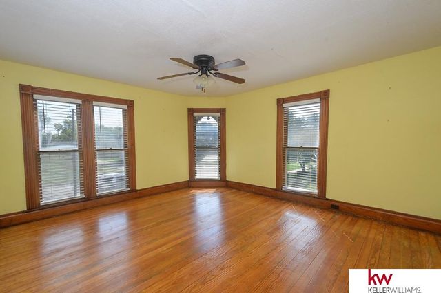 729 N Commercial Avenue, Superior, NE 68978