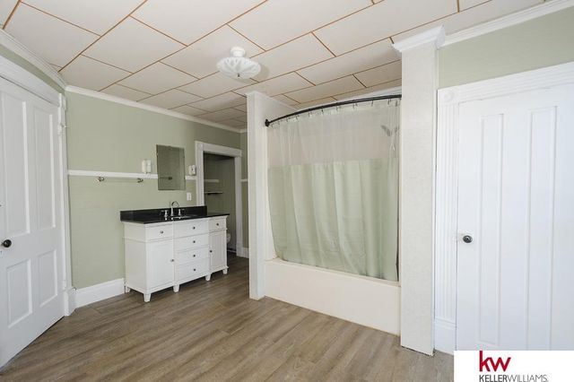 729 N Commercial Avenue, Superior, NE 68978