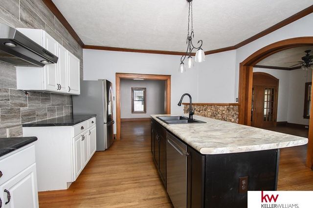 729 N Commercial Avenue, Superior, NE 68978