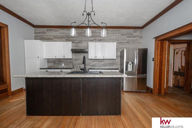 729 N Commercial Avenue, Superior, NE 68978