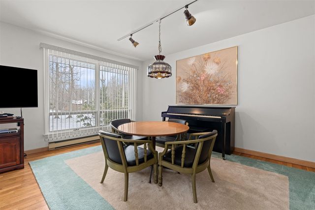 2095 Lakeshore Drive, Fennville, MI 49408