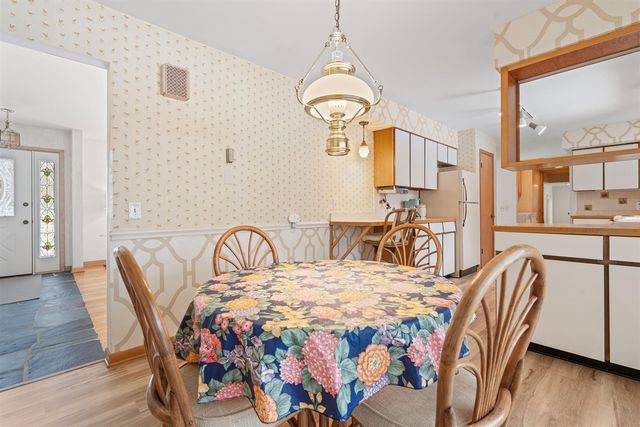 2095 Lakeshore Drive, Fennville, MI 49408