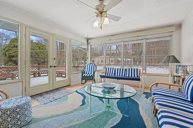 2095 Lakeshore Drive, Fennville, MI 49408