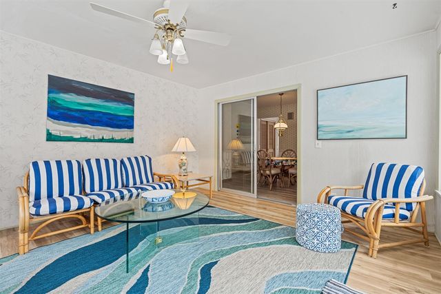 2095 Lakeshore Drive, Fennville, MI 49408