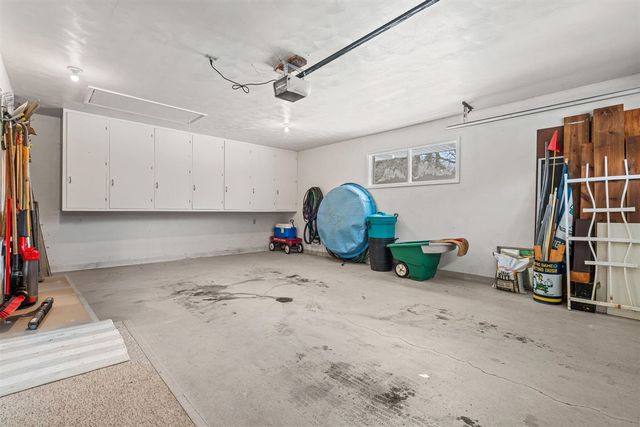 2095 Lakeshore Drive, Fennville, MI 49408