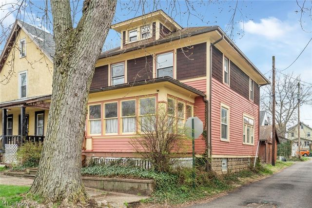 121 Chestnut Avenue NE, Massillon, OH 44646