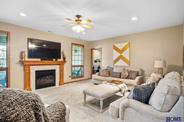 11223 N 84th Street, Lincoln, NE 68517