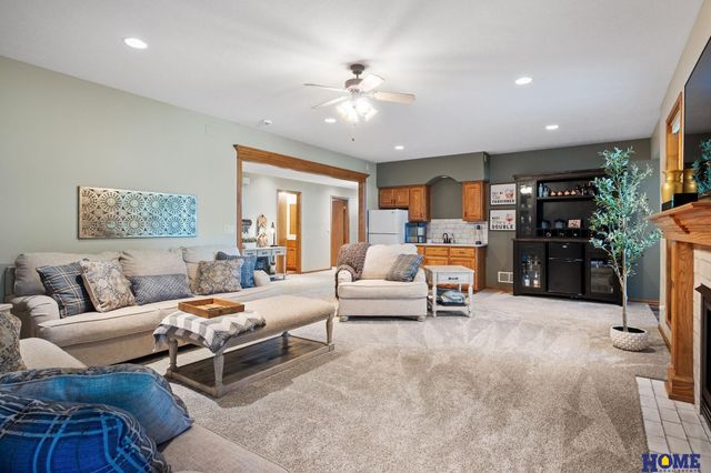 11223 N 84th Street, Lincoln, NE 68517