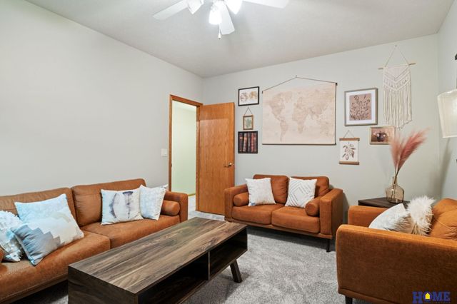 11223 N 84th Street, Lincoln, NE 68517