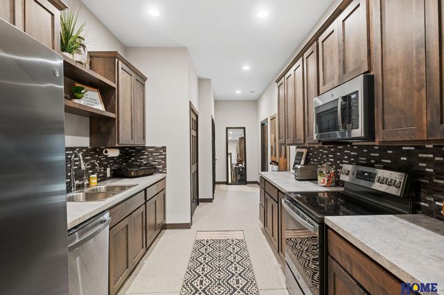 11223 N 84th Street, Lincoln, NE 68517