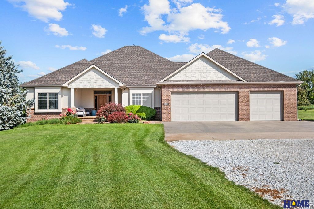 11223 N 84th Street, Lincoln, NE 68517