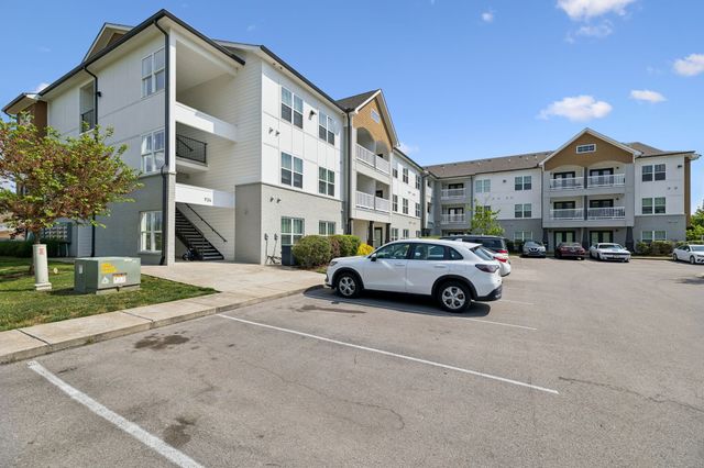 934 Governors Ct Apt 208, Antioch, TN 37013