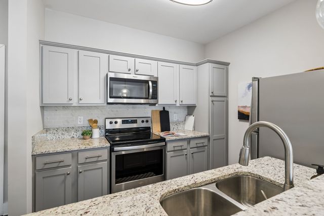 934 Governors Ct Apt 208, Antioch, TN 37013