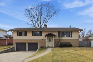 130 N Horner Lane, Mount Prospect, IL 60056