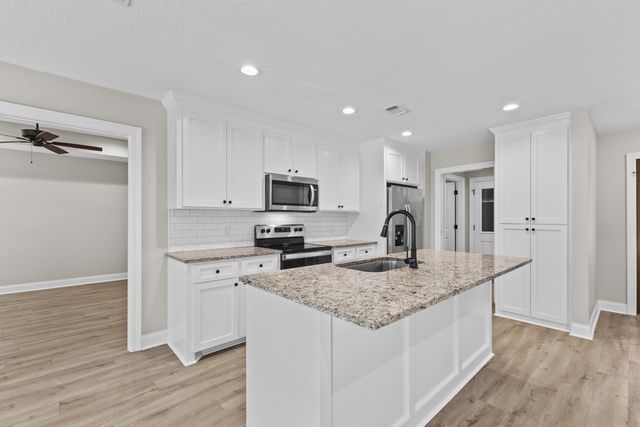 17 Wilkerson Way, Sumrall, MS 39482