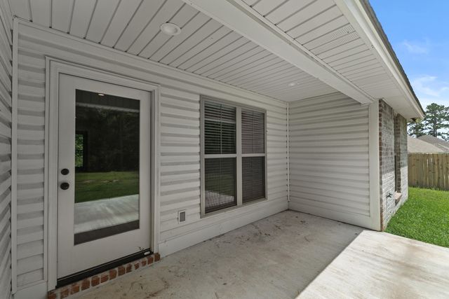 17 Wilkerson Way, Sumrall, MS 39482
