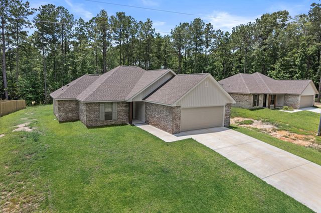 17 Wilkerson Way, Sumrall, MS 39482