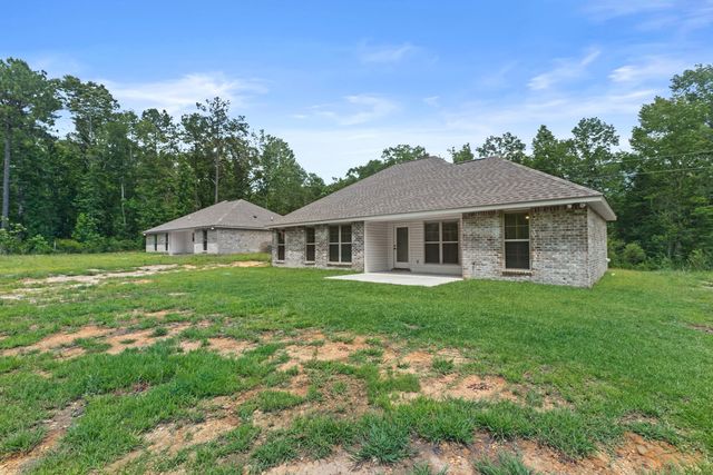 17 Wilkerson Way, Sumrall, MS 39482