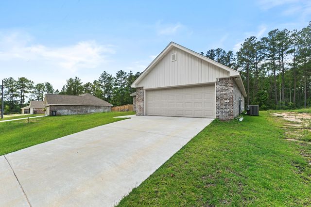17 Wilkerson Way, Sumrall, MS 39482