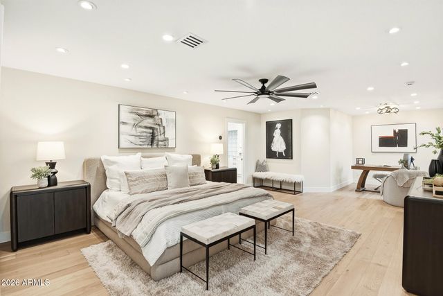 5919 N 45TH Street, Phoenix, AZ 85018