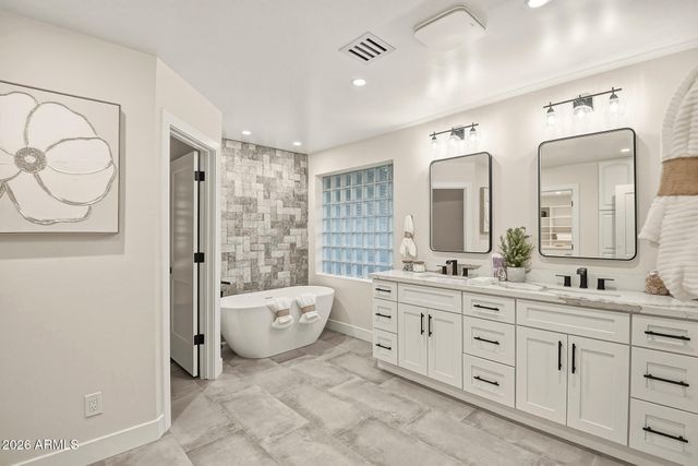 5919 N 45TH Street, Phoenix, AZ 85018