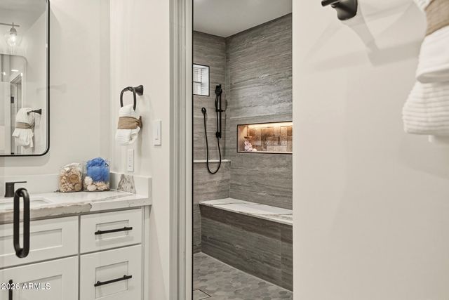 5919 N 45TH Street, Phoenix, AZ 85018