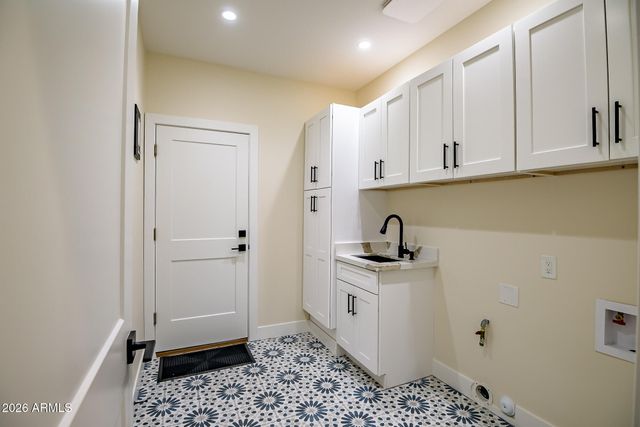 5919 N 45TH Street, Phoenix, AZ 85018