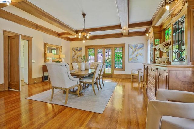 2056 Santa Clara Ave, Alameda, CA 94501