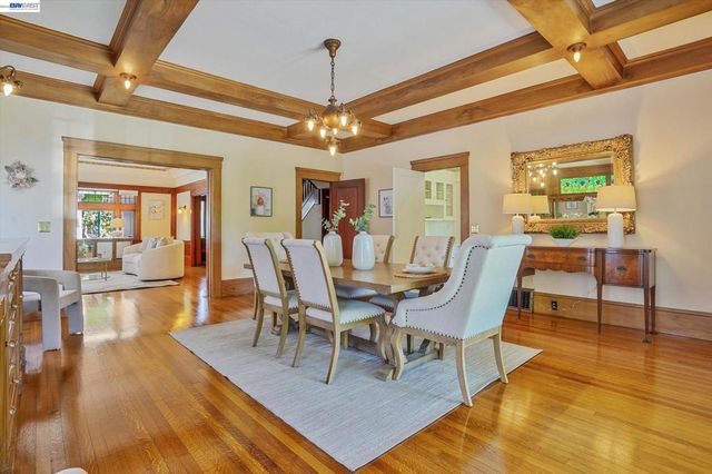 2056 Santa Clara Ave, Alameda, CA 94501