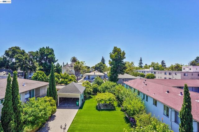 2056 Santa Clara Ave, Alameda, CA 94501