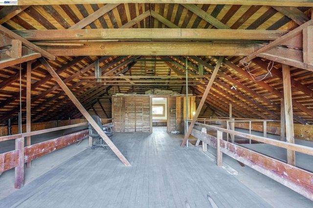 2056 Santa Clara Ave, Alameda, CA 94501
