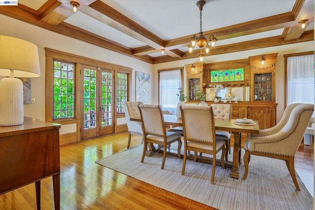2056 Santa Clara Ave, Alameda, CA 94501