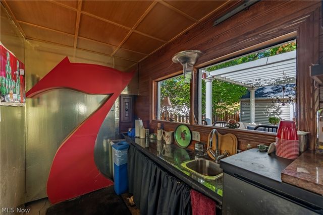 1488 Belle Avenue, Lakewood, OH 44107