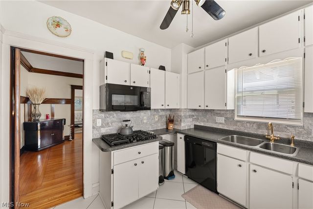 1488 Belle Avenue, Lakewood, OH 44107