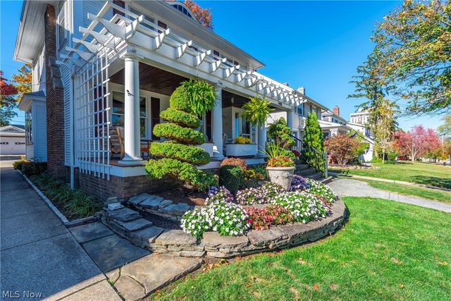 1488 Belle Avenue, Lakewood, OH 44107