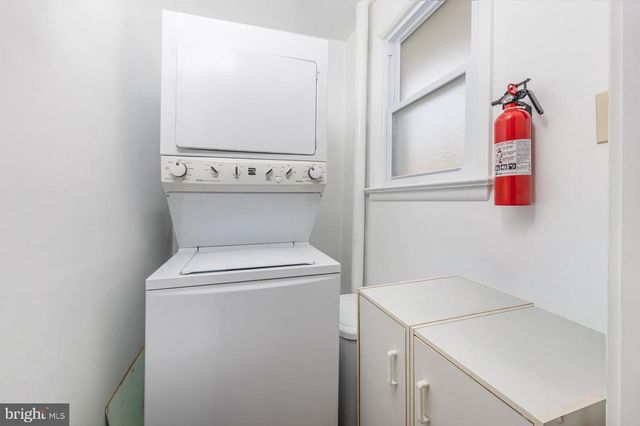 110 LAKE VIEW AVE, Blackwood, NJ 08012