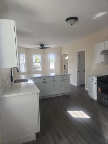 15 South Carpenter Street, East Providence, RI 02914