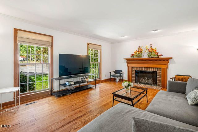 9 Edgestone Place, Chapel Hill, NC 27517