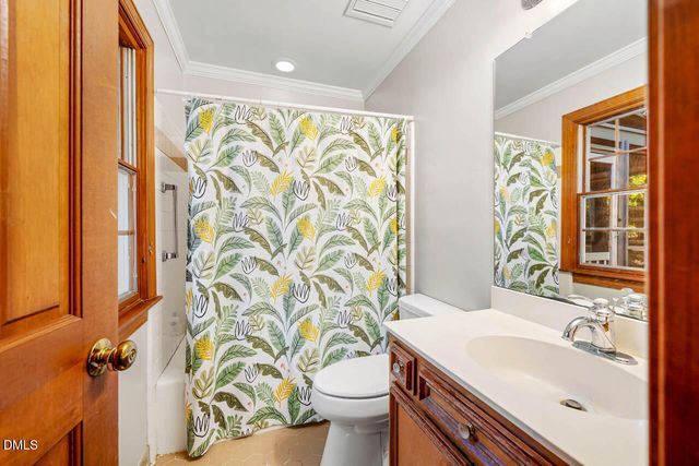 9 Edgestone Place, Chapel Hill, NC 27517