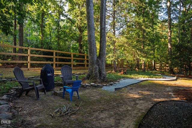 9 Edgestone Place, Chapel Hill, NC 27517
