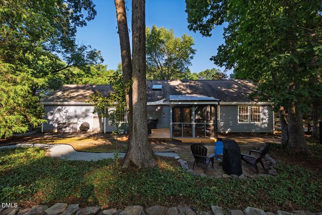 9 Edgestone Place, Chapel Hill, NC 27517