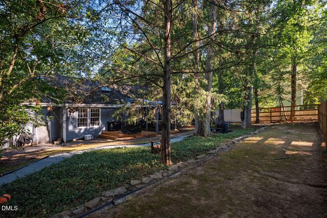 9 Edgestone Place, Chapel Hill, NC 27517