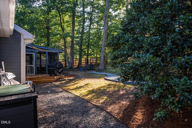 9 Edgestone Place, Chapel Hill, NC 27517
