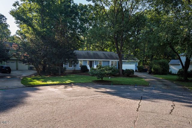 9 Edgestone Place, Chapel Hill, NC 27517