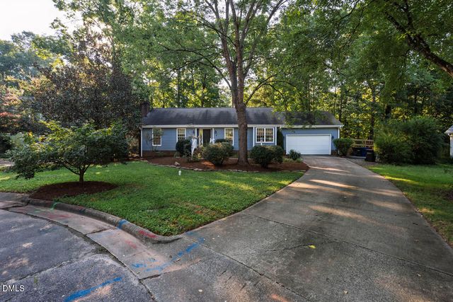 9 Edgestone Place, Chapel Hill, NC 27517
