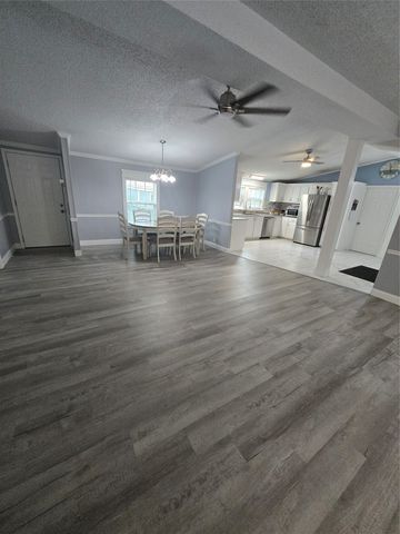 134 Grissom Drive, Gun Barrel City, TX 75156