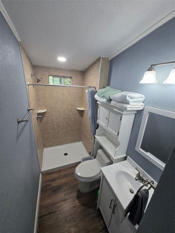 134 Grissom Drive, Gun Barrel City, TX 75156